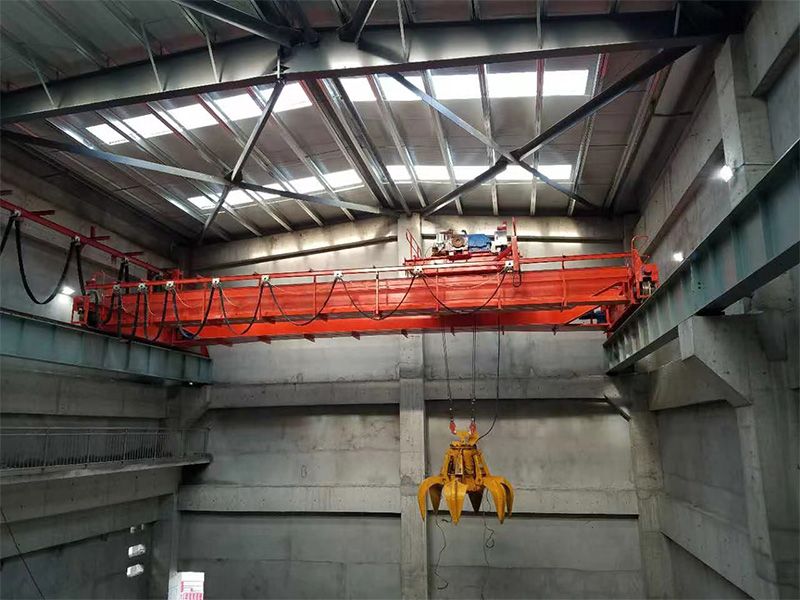 自動垃圾抓斗起重機